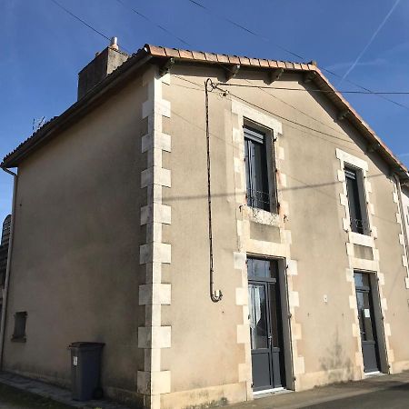 Petite Escale Vivonnoise A 2 Villa Vivonne Exterior photo